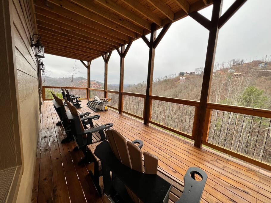 * * 4 Master Bedrooms, Views, Theater, Arcade, Evc Gatlinburg Buitenkant foto