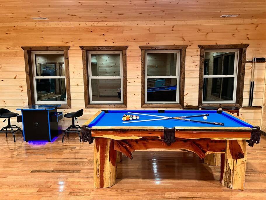 * * 4 Master Bedrooms, Views, Theater, Arcade, Evc Gatlinburg Buitenkant foto