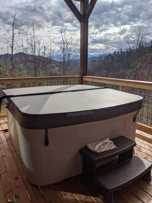 * * 4 Master Bedrooms, Views, Theater, Arcade, Evc Gatlinburg Buitenkant foto