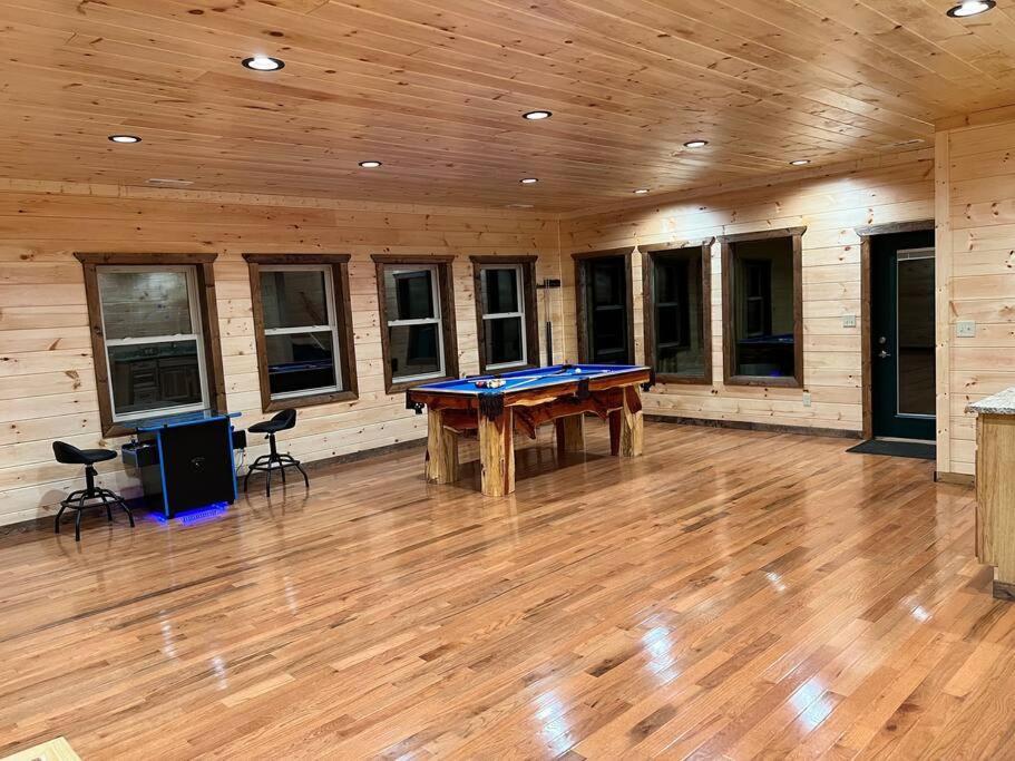 * * 4 Master Bedrooms, Views, Theater, Arcade, Evc Gatlinburg Buitenkant foto