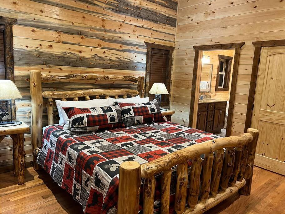 * * 4 Master Bedrooms, Views, Theater, Arcade, Evc Gatlinburg Buitenkant foto